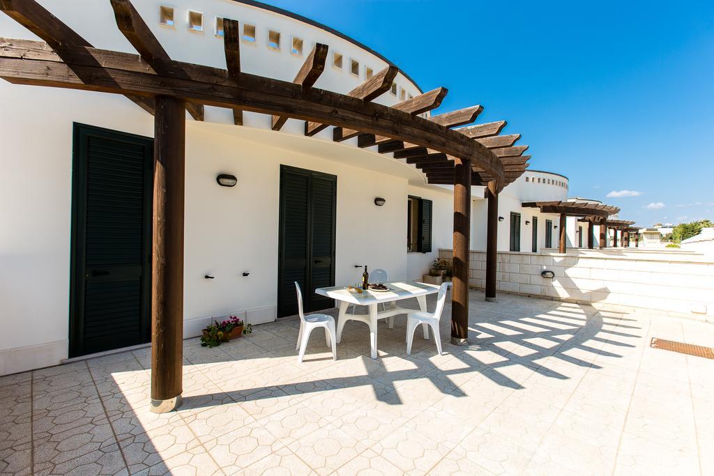 Complesso Gardencasa Villa Torre Suda Exterior photo
