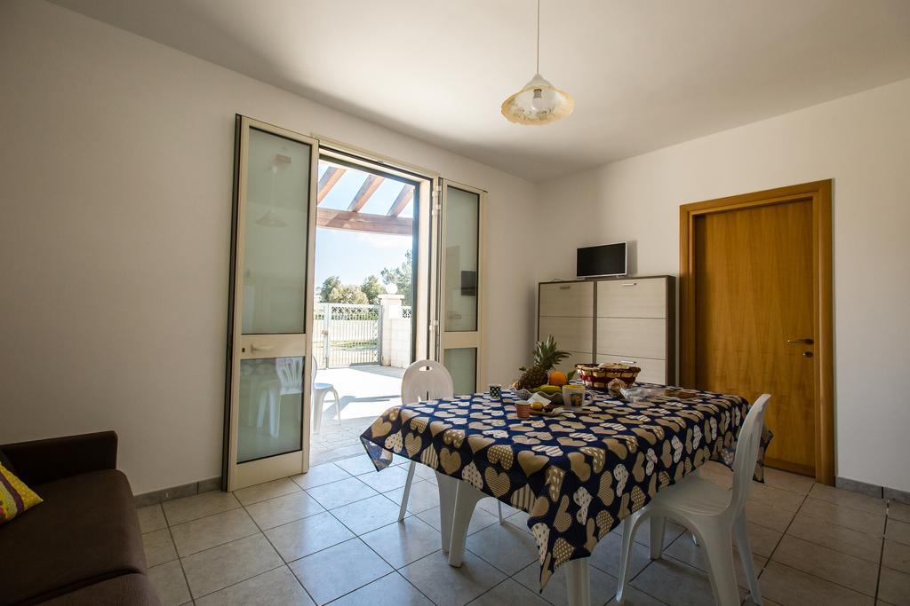 Complesso Gardencasa Villa Torre Suda Exterior photo